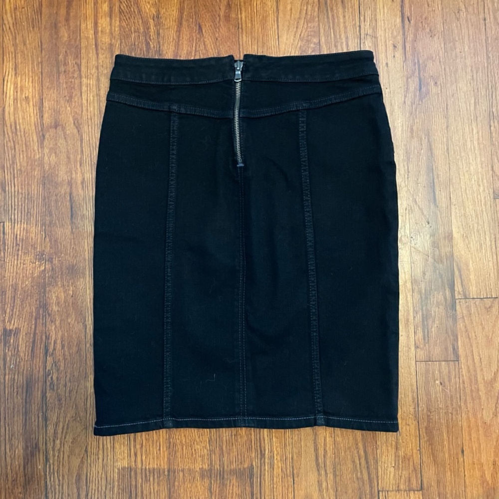 Marc Jacobs Black Denim Knee Length Pencil Skirt Size 2 - Picture 3 of 6
